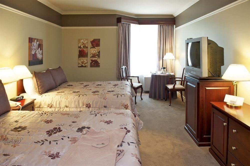 Auberge De La Montagne Coupee Saint Jean De Matha Екстер'єр фото