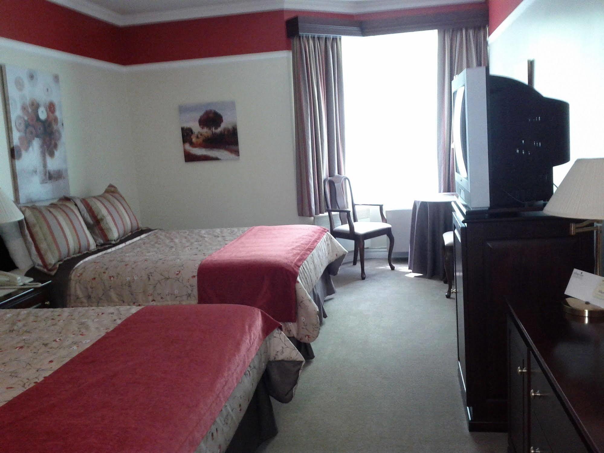 Auberge De La Montagne Coupee Saint Jean De Matha Екстер'єр фото